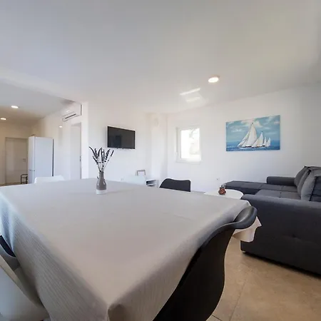 Tamaris Apartamento Ugljan