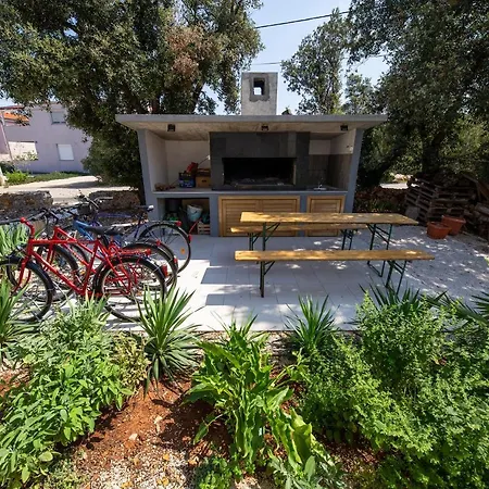 Tamaris Apartamento Ugljan