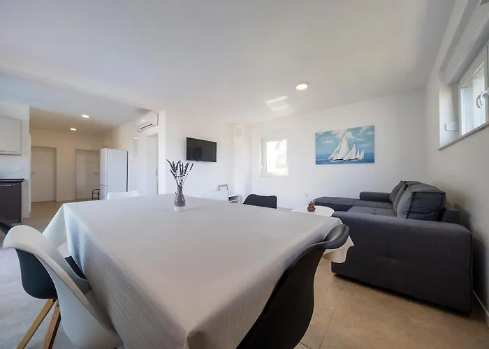 Tamaris Διαμέρισμα Ugljan